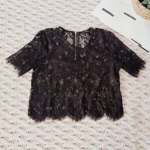 Forever 21 Short Sleeved Lace Scalloped Top